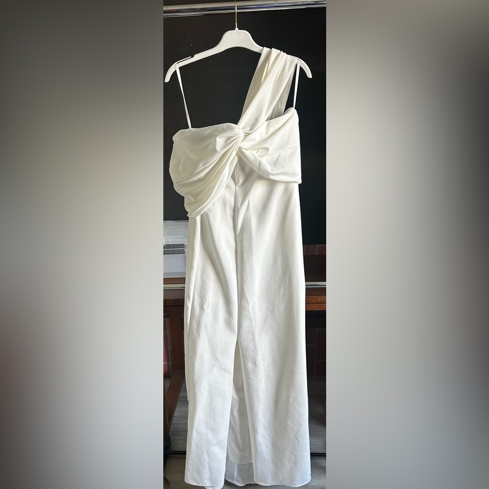 Elegant Off-White Ivory One-Shoulder Dress